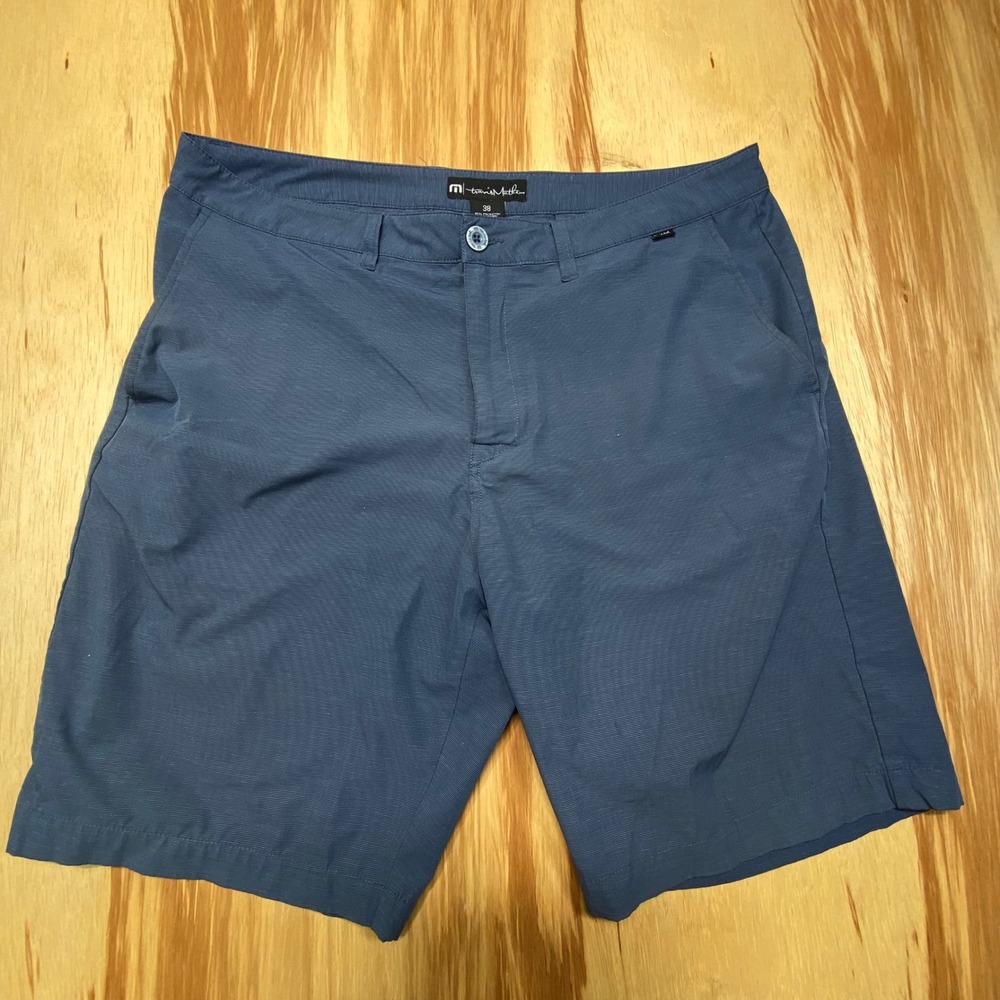 Travis Mathew Golf Blue Mens Shorts Size 38‎